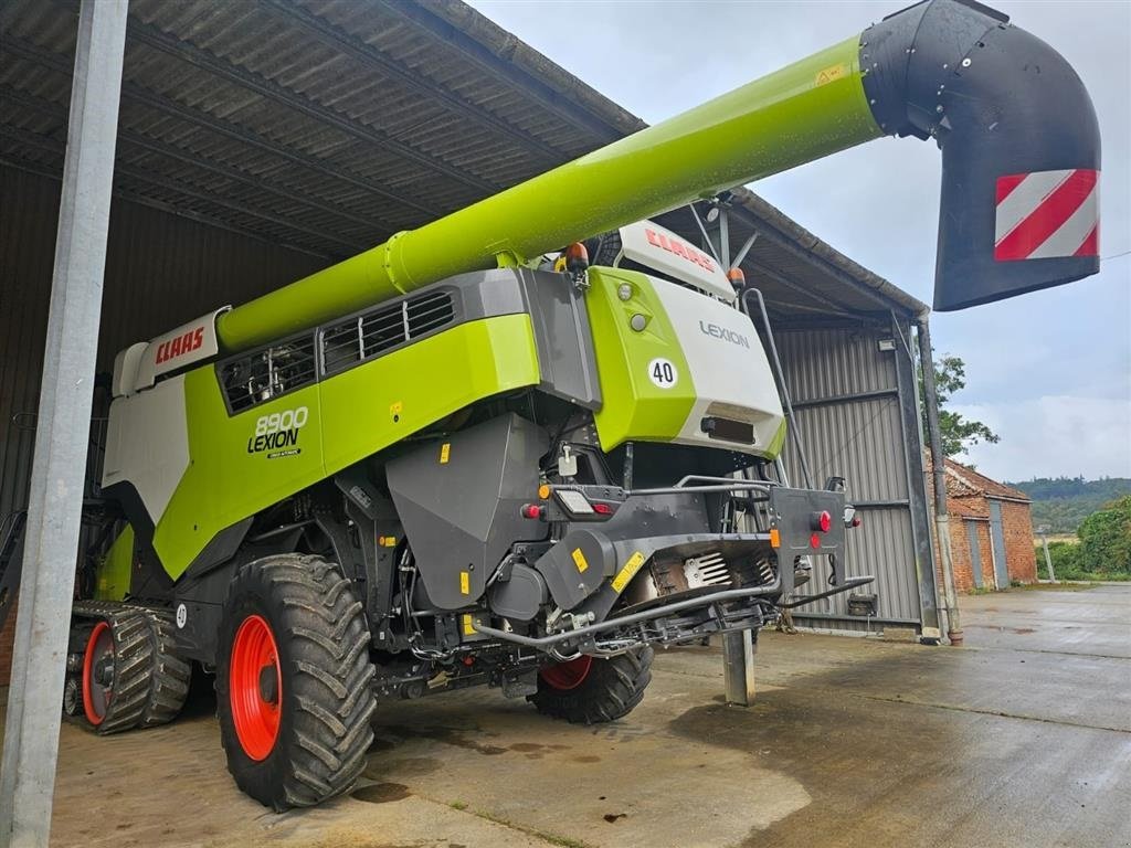 Mähdrescher a típus CLAAS Lexion 8900TT INCL. Convio 1380 sejlskærebord og 4 hjulsvogn. GPS klar. Cemos Auto Cruise Pilot. Ring til Ulrik på 40255544. Jeg snakker Jysk., Gebrauchtmaschine ekkor: Kolding (Kép 5)