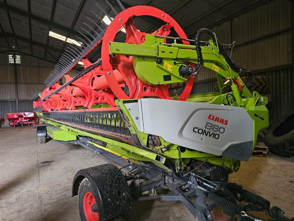 Mähdrescher typu CLAAS Lexion 8900TT INCL. ConvioFlex 1380 sejlskærebord og 4 hjulsvogn. GPS klar. Cemos Auto Cruise Pilot. Ring til Ulrik på 40255544. Jeg snakker Jysk., Gebrauchtmaschine w Kolding (Zdjęcie 2)