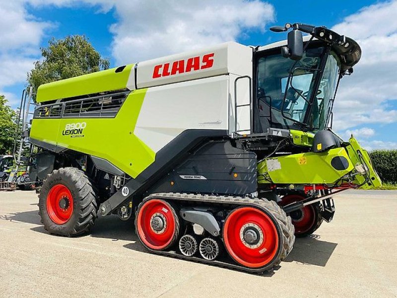 Mähdrescher des Typs CLAAS LEXION 8900TT, Gebrauchtmaschine in Kaunas (Bild 1)