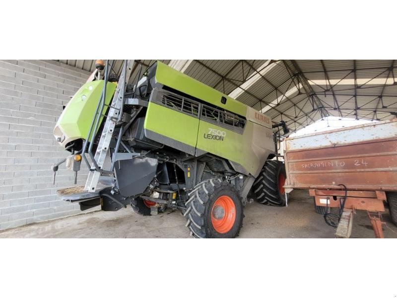 Mähdrescher des Typs CLAAS LEXION7500, Gebrauchtmaschine in BRAY en Val (Bild 8)