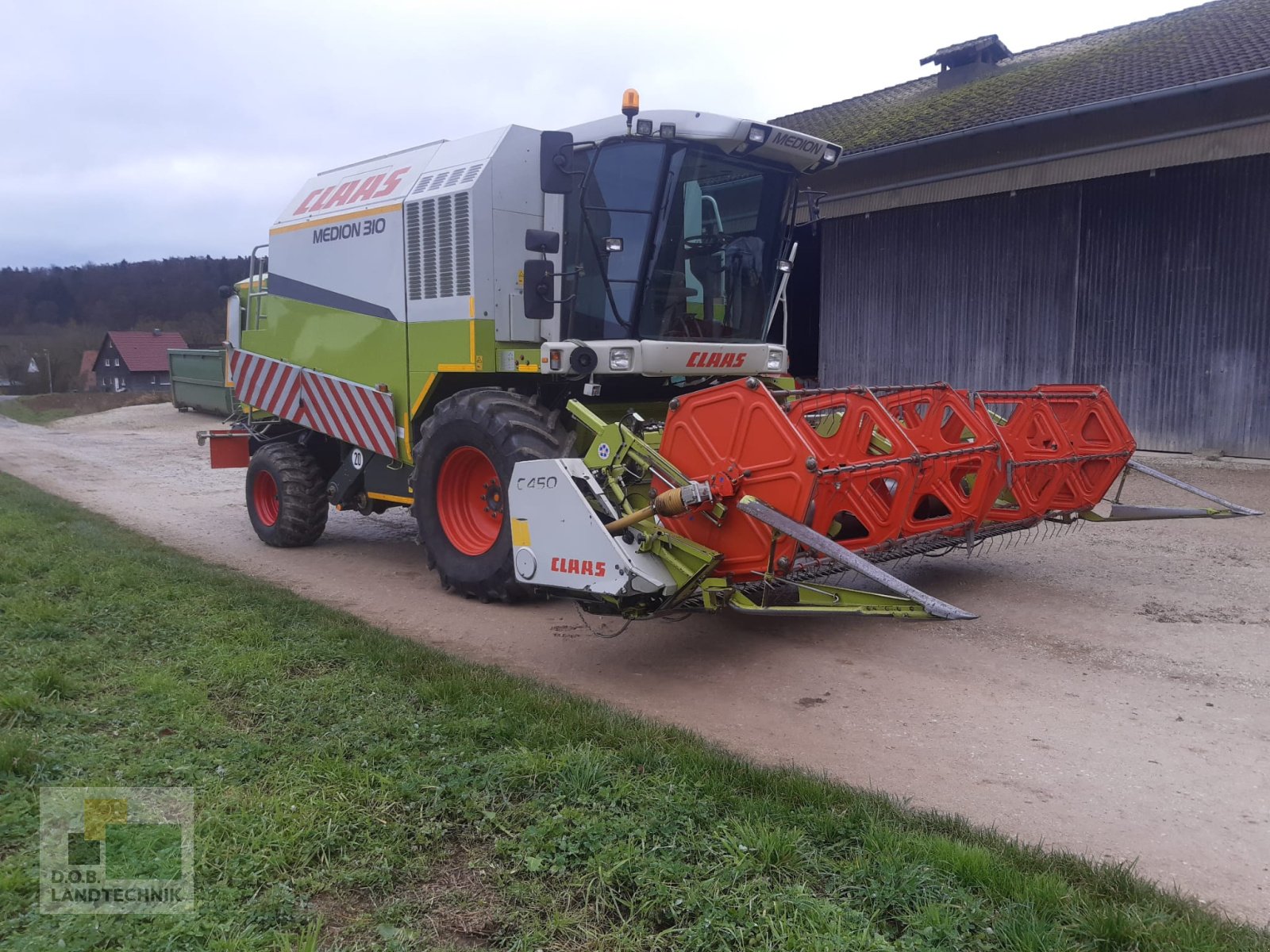 Mähdrescher des Typs CLAAS Medion 310, Gebrauchtmaschine in Regensburg (Bild 1)