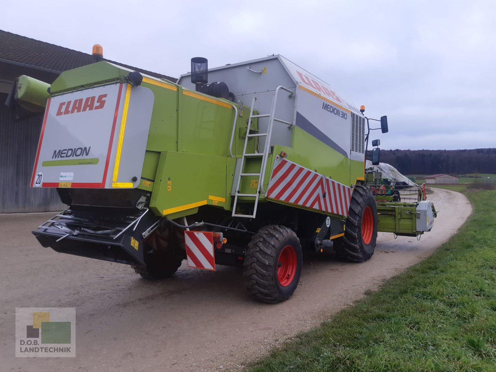 Mähdrescher des Typs CLAAS Medion 310, Gebrauchtmaschine in Regensburg (Bild 2)