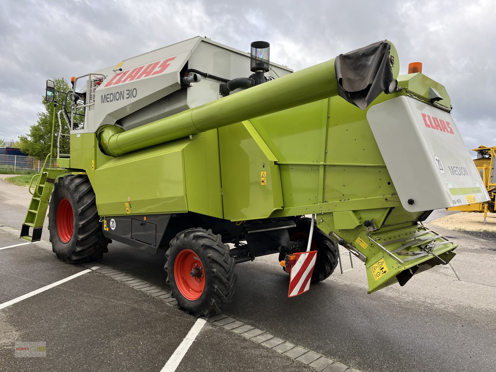 Mähdrescher des Typs CLAAS Medion 310, Gebrauchtmaschine in Langenau (Bild 3)