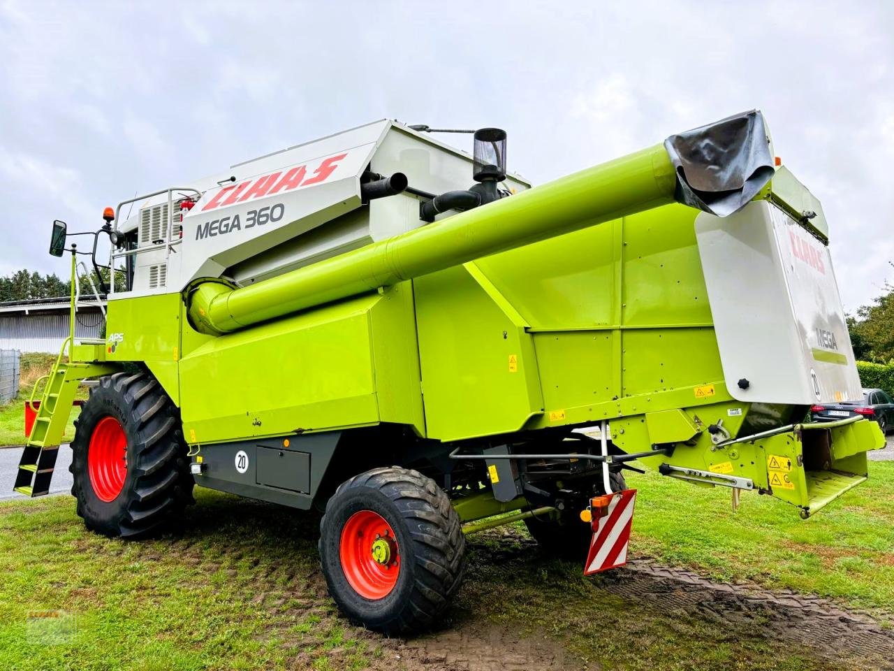 Mähdrescher van het type CLAAS MEGA 360 Allrad, SW C 660 AC, SW-Wagen, Gebrauchtmaschine in Molbergen (Foto 3)