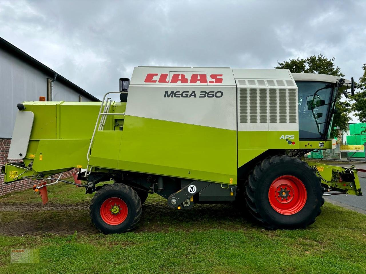 Mähdrescher of the type CLAAS MEGA 360 Allrad, SW C 660 AC, SW-Wagen, Gebrauchtmaschine in Molbergen (Picture 7)