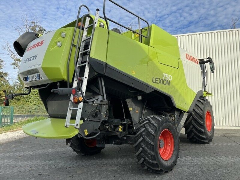 Mähdrescher типа CLAAS MOISS BATT LEXION 750, Gebrauchtmaschine в Charnay-lès-macon (Фотография 3)