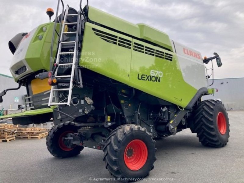 Mähdrescher des Typs CLAAS Moissonneuse batteuse LEXION 670 MONTANA Tier 4 Tr, Gebrauchtmaschine in L'Isle-en-Dodon (Bild 4)