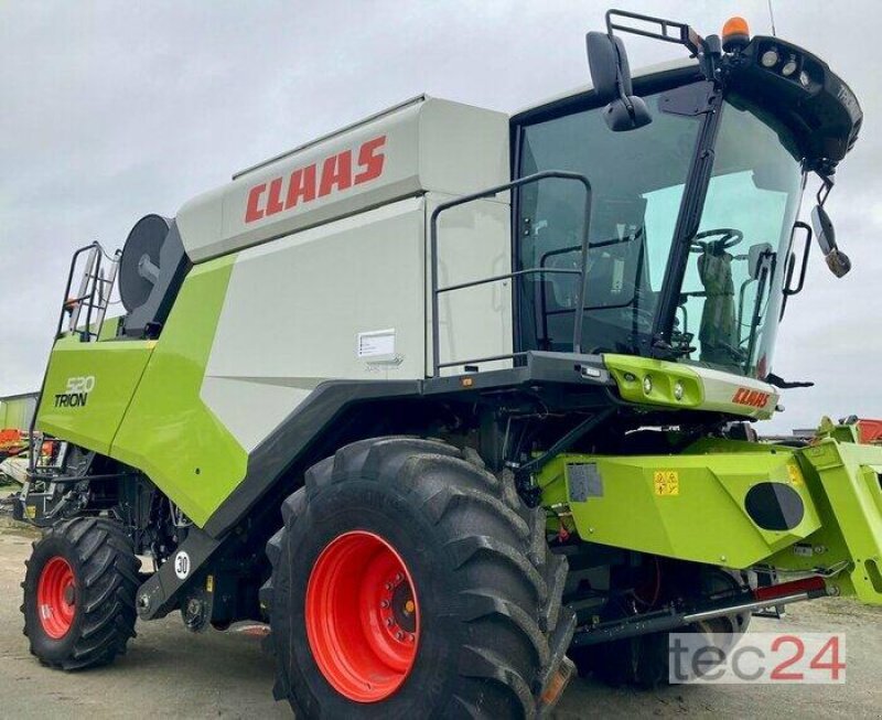 Mähdrescher Türe ait CLAAS Trion 520 mit Schneidwerk, Gebrauchtmaschine içinde Östringen (resim 7)