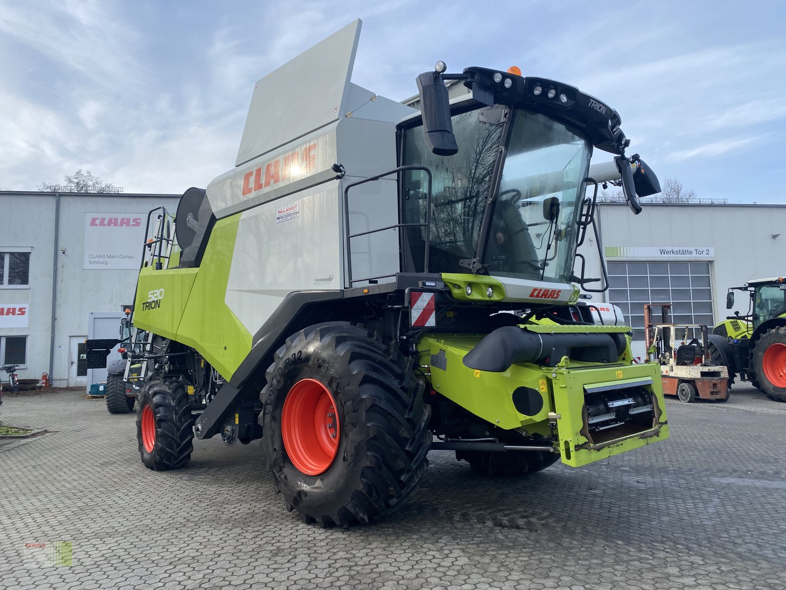 Mähdrescher des Typs CLAAS Trion 520, Gebrauchtmaschine in Vohburg (Bild 1)