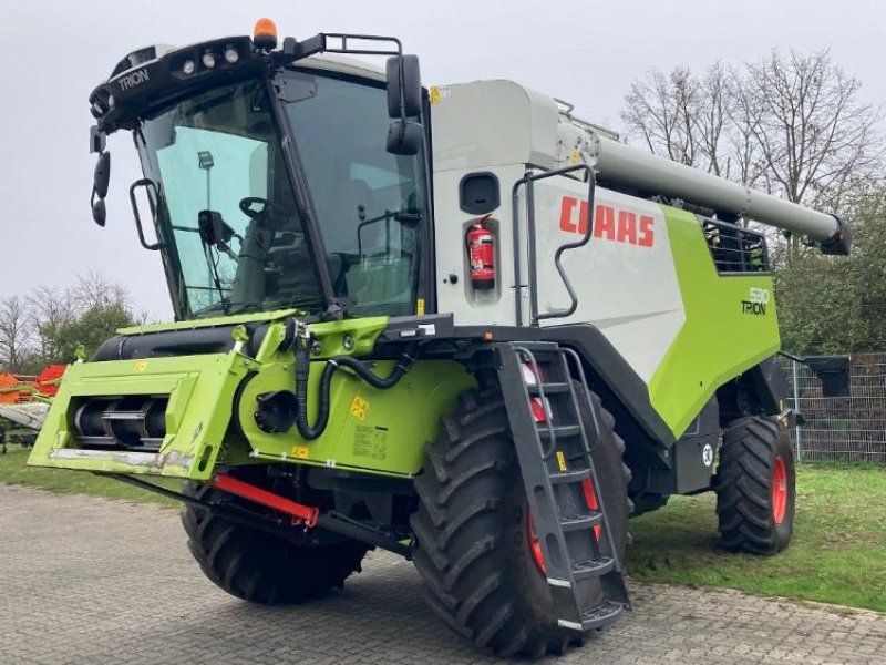 Mähdrescher des Typs CLAAS TRION 530, Gebrauchtmaschine in Hockenheim (Bild 1)