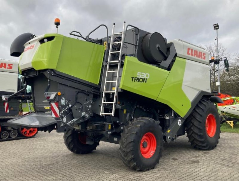 Mähdrescher des Typs CLAAS TRION 530, Gebrauchtmaschine in Hockenheim (Bild 4)