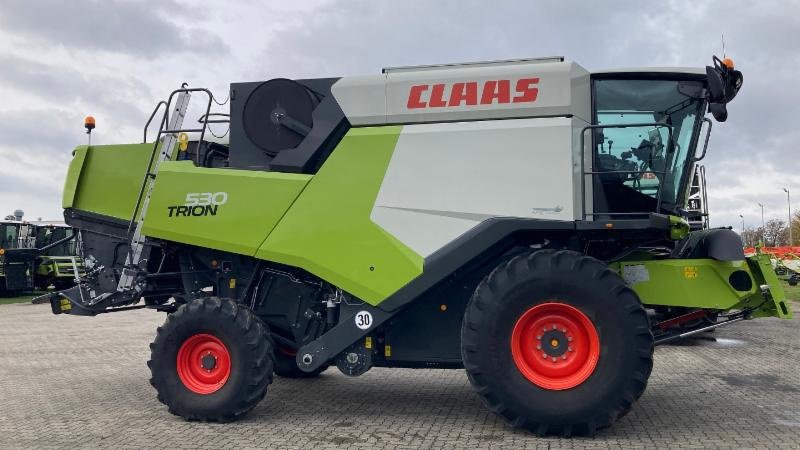 Mähdrescher des Typs CLAAS TRION 530, Gebrauchtmaschine in Hockenheim (Bild 5)