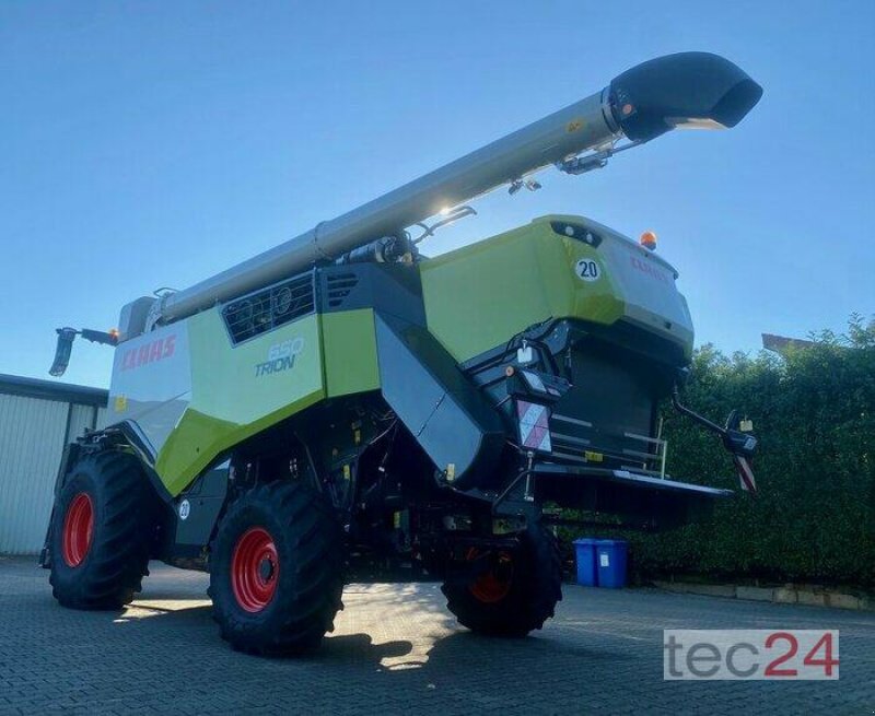 Mähdrescher van het type CLAAS Trion 650 mit Schneidwerk, Gebrauchtmaschine in Östringen (Foto 1)