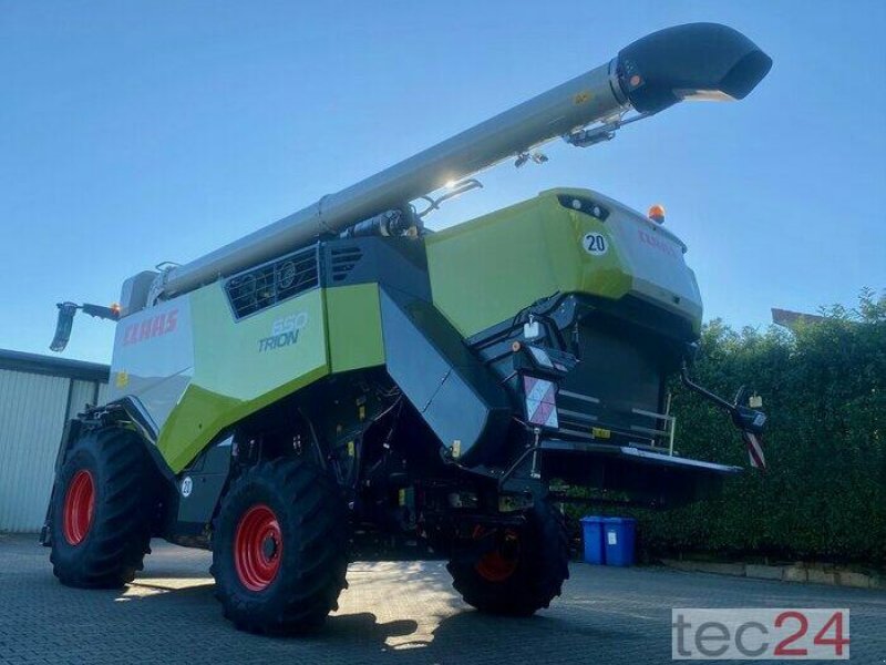 Mähdrescher typu CLAAS Trion 650 mit Schneidwerk, Gebrauchtmaschine v Östringen