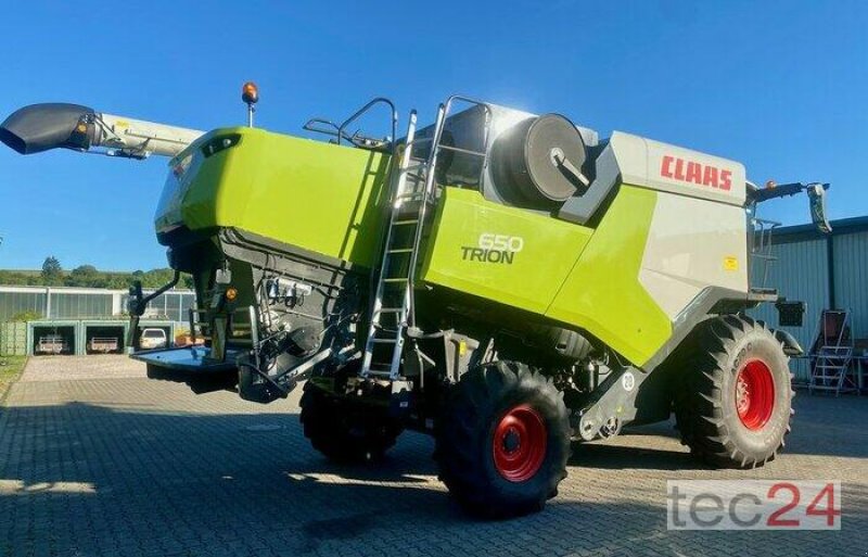 Mähdrescher tip CLAAS Trion 650 mit Schneidwerk, Gebrauchtmaschine in Östringen (Poză 1)