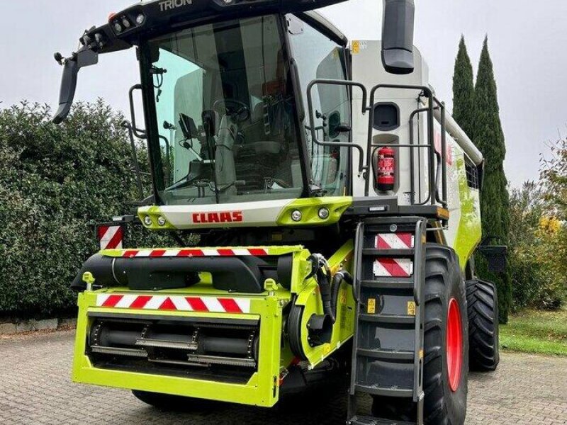 Mähdrescher van het type CLAAS Trion 650 mit Schneidwerk, Gebrauchtmaschine in Östringen (Foto 1)