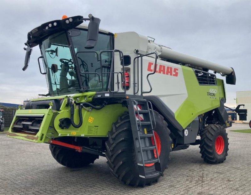 Mähdrescher des Typs CLAAS TRION 650, Gebrauchtmaschine in Hockenheim (Bild 1)