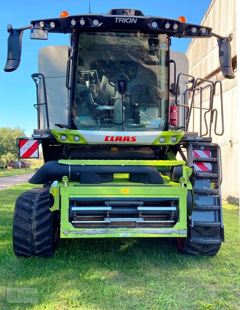 Mähdrescher Türe ait CLAAS TRION 660 TT + Vario 770, Vorführmaschine içinde Karstädt (resim 3)