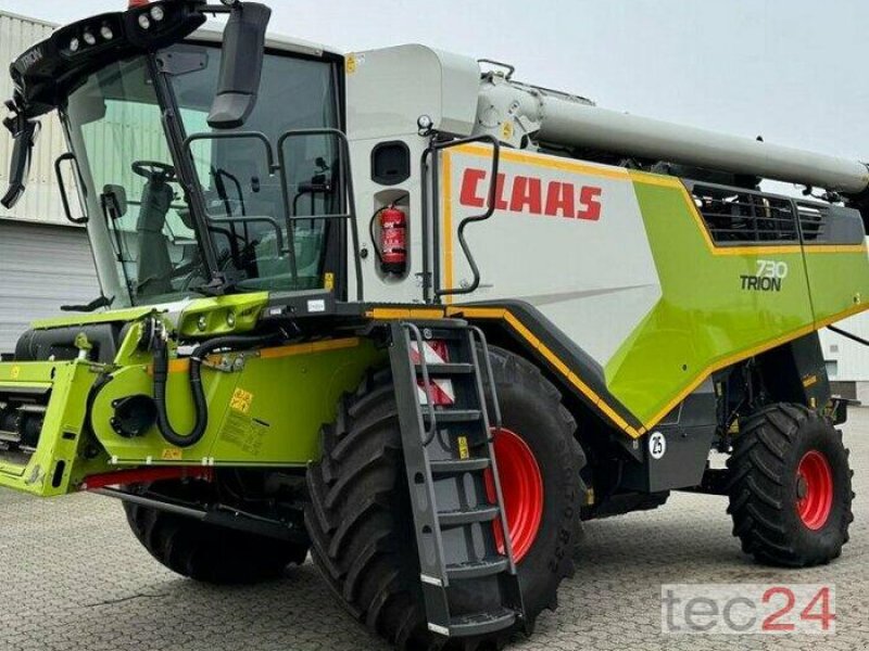 Mähdrescher typu CLAAS Trion 730 mit Schneidwerk, Gebrauchtmaschine w Östringen (Zdjęcie 1)