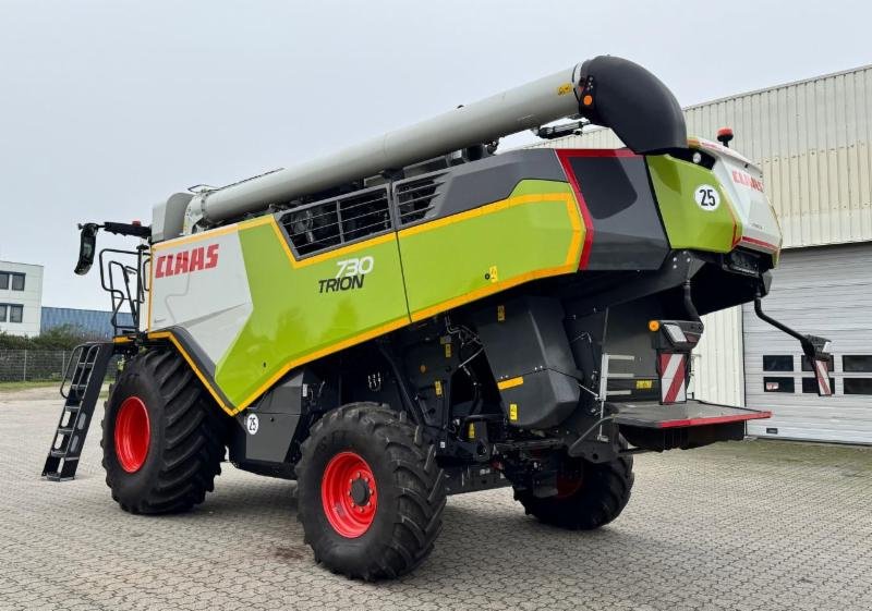 Mähdrescher du type CLAAS TRION 730, Gebrauchtmaschine en Hockenheim (Photo 3)