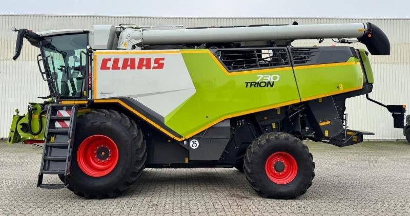 Mähdrescher du type CLAAS TRION 730, Gebrauchtmaschine en Hockenheim (Photo 2)