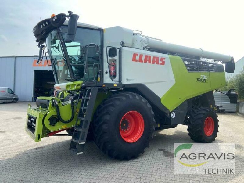 Mähdrescher des Typs CLAAS TRION 730, Vorführmaschine in Alpen (Bild 1)