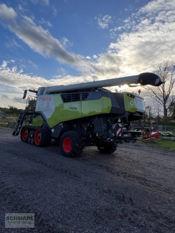 Mähdrescher del tipo CLAAS TRION 730TT, Vorführmaschine In Woltersdorf (Immagine 8)