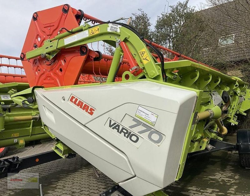 Mähdrescher del tipo CLAAS Trion 750, Vorführmaschine In Bennigsen (Immagine 11)