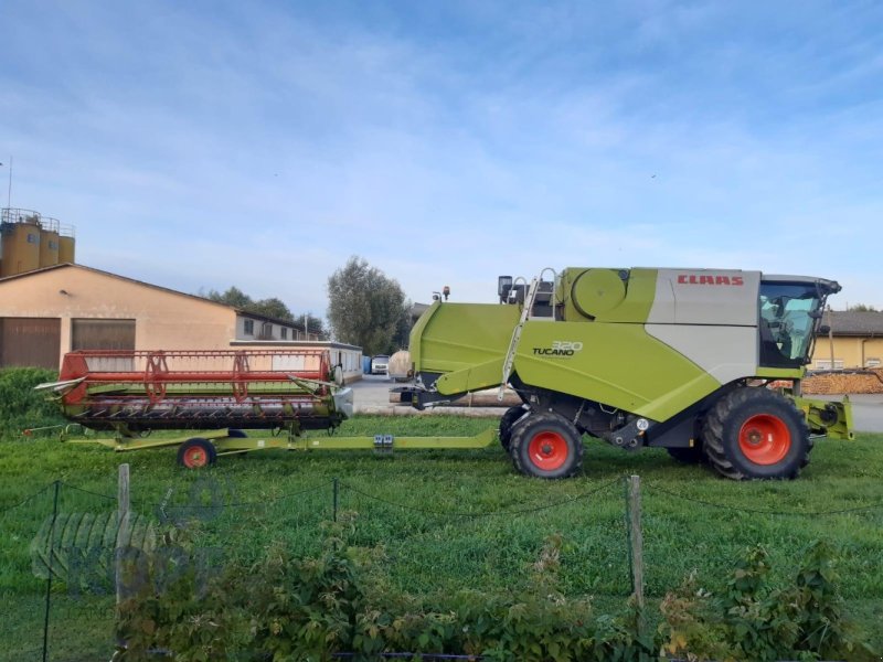 Mähdrescher tipa CLAAS Tucano 320 Allrad, Gebrauchtmaschine u Schutterzell