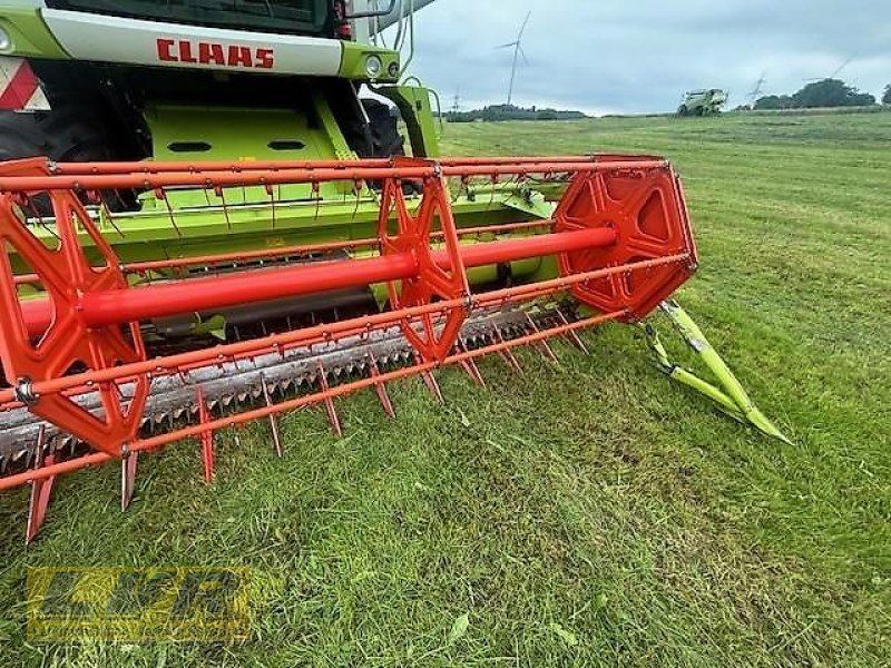 Mähdrescher tip CLAAS Tucano 320 mit C430, Gebrauchtmaschine in Steinau-Rebsdorf (Poză 10)