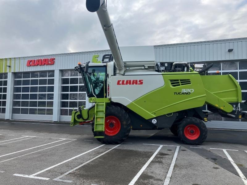 Mähdrescher des Typs CLAAS TUCANO 320, Gebrauchtmaschine in CONNANTRE (Bild 2)