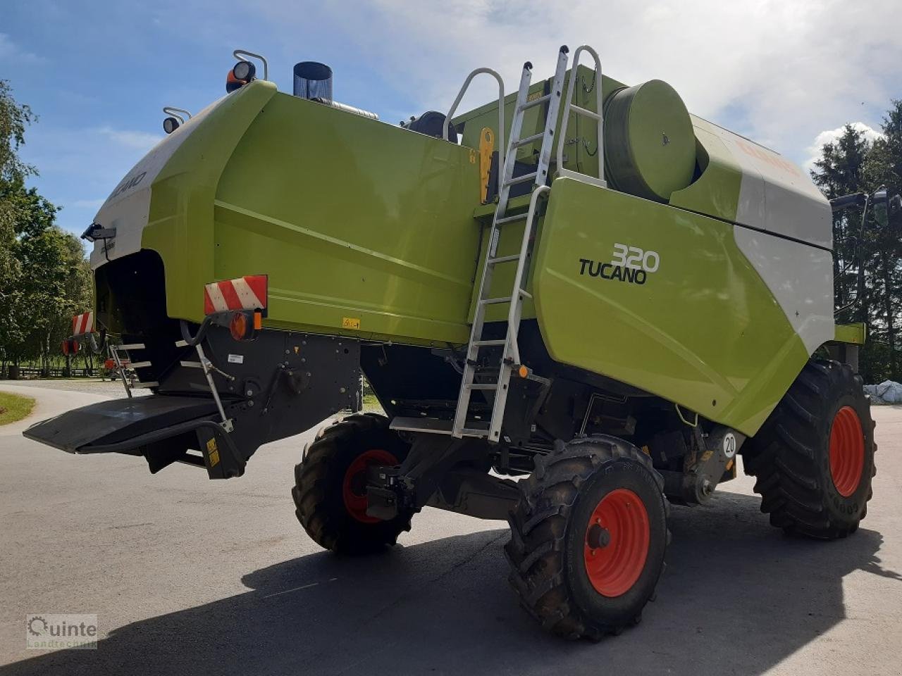 Mähdrescher tip CLAAS Tucano 320, Gebrauchtmaschine in Lichtenau-Kleinenberg (Poză 3)