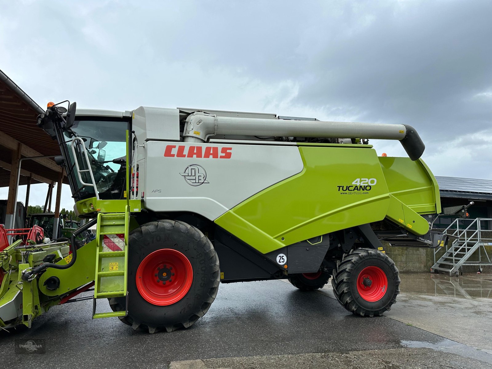 Mähdrescher от тип CLAAS Tucano 420 Baugleich 430 TOP GEPFLEGT, Gebrauchtmaschine в Rankweil (Снимка 3)