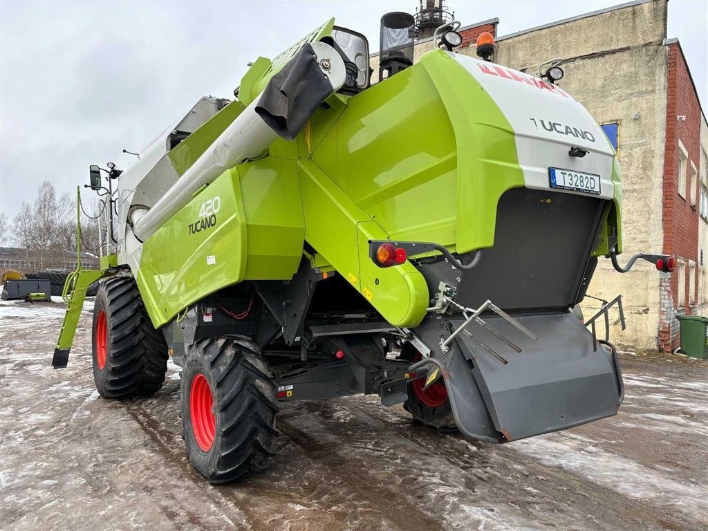 Mähdrescher типа CLAAS Tucano 420 Fin lille mini CLAAS Lexion. RYSTER. Med skærebord C540. Ring til Ulrik på 40255544. Jeg snakker Jysk, tysk og engelsk., Gebrauchtmaschine в Kolding (Фотография 3)