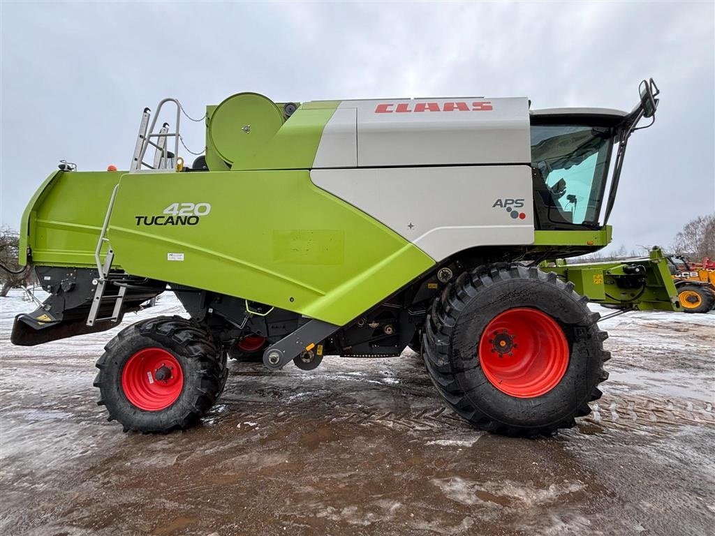 Mähdrescher del tipo CLAAS Tucano 420 Fin lille mini CLAAS Lexion. RYSTER. Med skærebord C540. Ring til Ulrik på 40255544. Jeg snakker Jysk, tysk og engelsk., Gebrauchtmaschine In Kolding (Immagine 8)