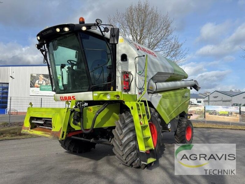 Mähdrescher del tipo CLAAS TUCANO 420, Gebrauchtmaschine In Meppen (Immagine 1)