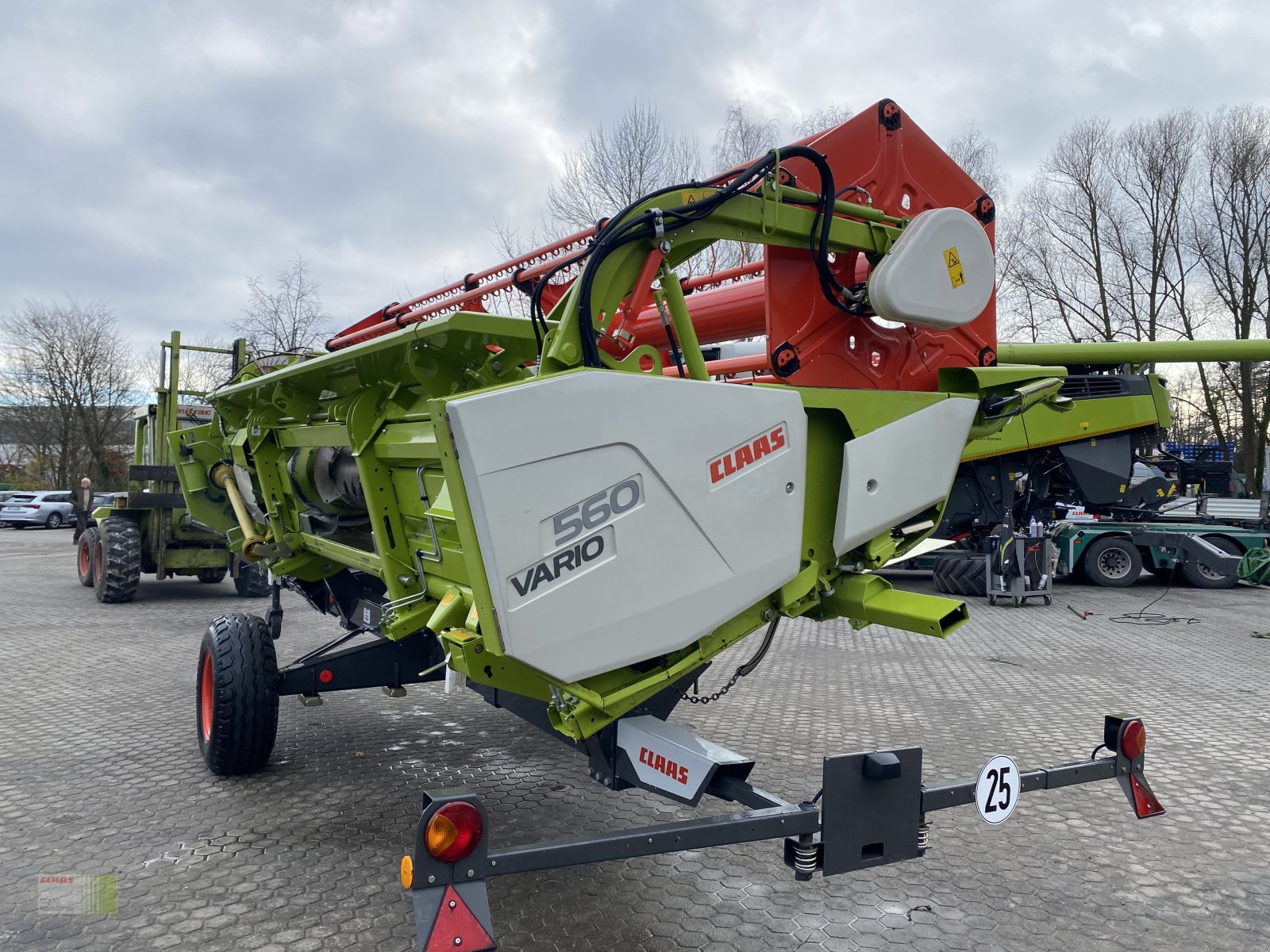 Mähdrescher типа CLAAS Tucano 420, Gebrauchtmaschine в Vohburg (Фотография 21)