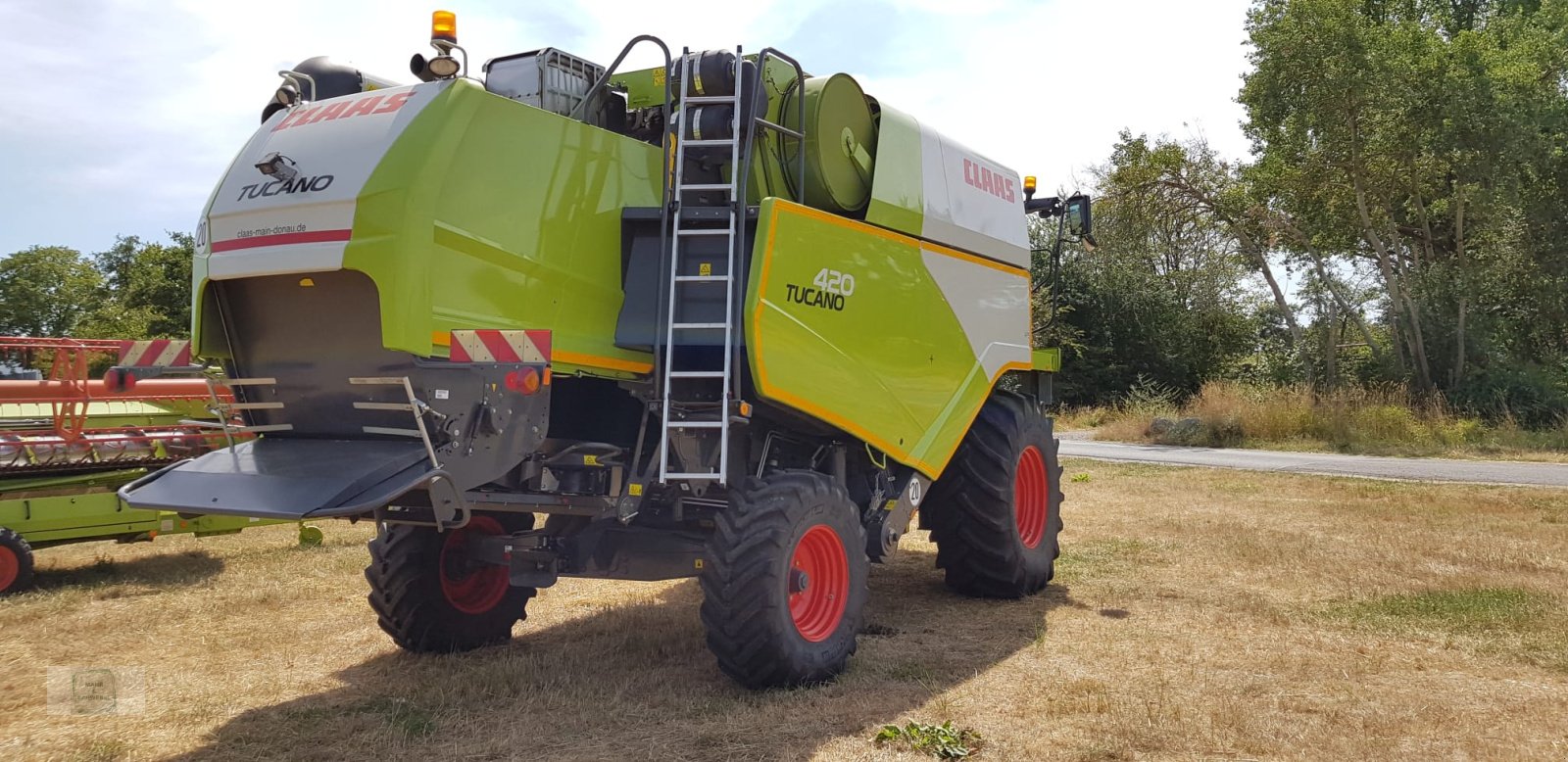 Mähdrescher des Typs CLAAS Tucano 420, Gebrauchtmaschine in Gross-Bieberau (Bild 3)