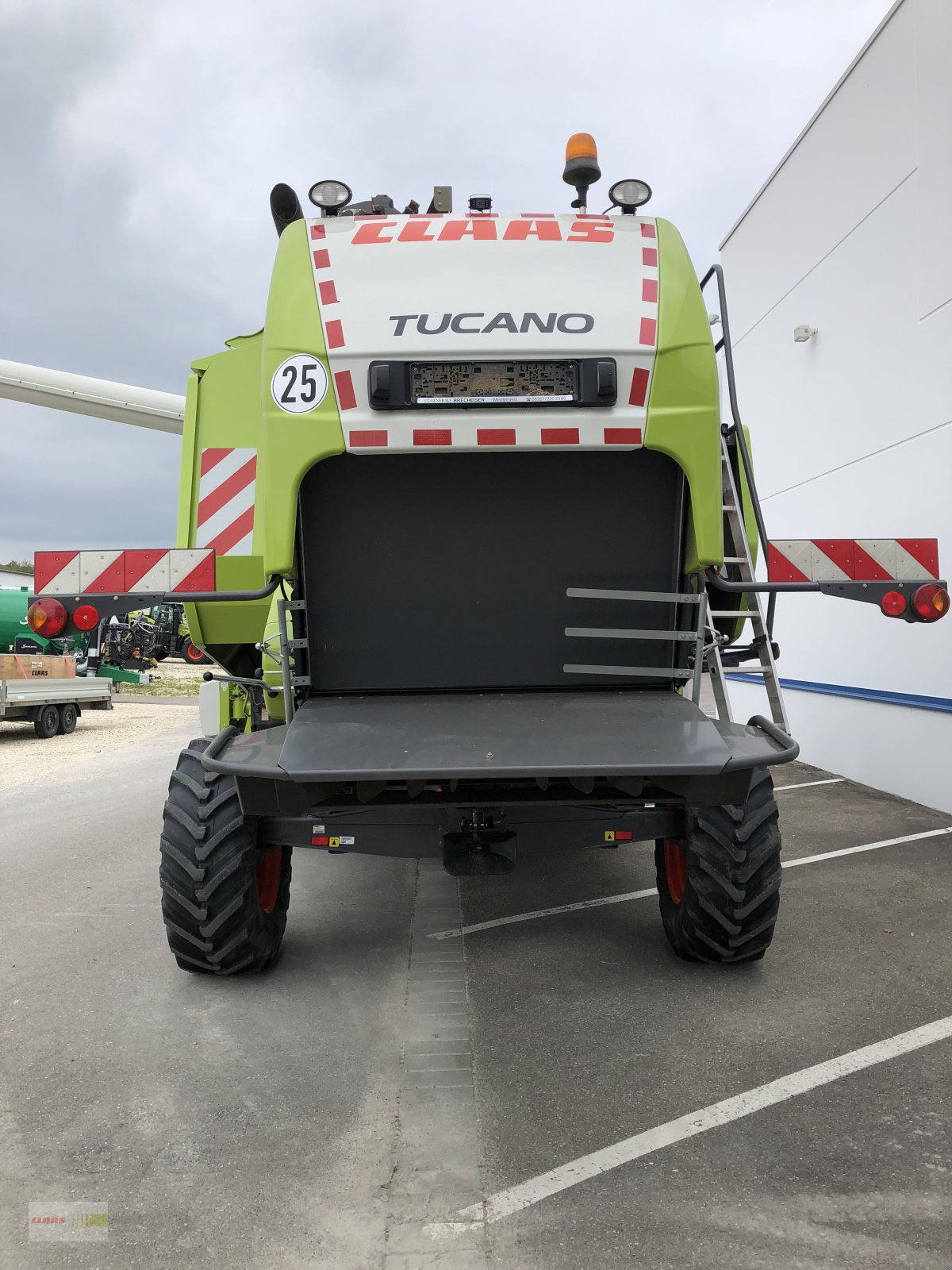 Mähdrescher of the type CLAAS Tucano 430 PREIS REDUZIERT !!!, Gebrauchtmaschine in Langenau (Picture 5)