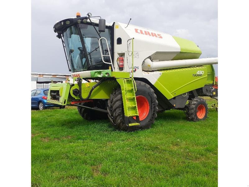 Mähdrescher of the type CLAAS TUCANO 430, Gebrauchtmaschine in HERLIN LE SEC (Picture 2)