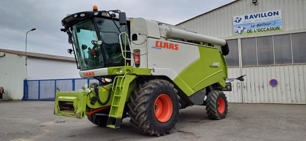 Mähdrescher du type CLAAS TUCANO 430, Gebrauchtmaschine en VERT TOULON (Photo 1)