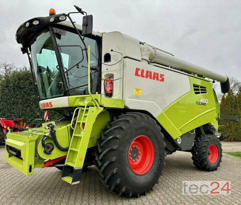 Mähdrescher tip CLAAS Tucano 450 mit Schneidwerk, Gebrauchtmaschine in Östringen (Poză 1)