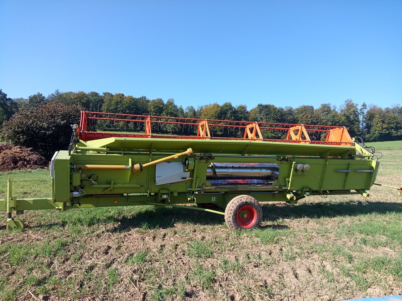 Mähdrescher du type CLAAS Tucano 450, Gebrauchtmaschine en Steinheim (Photo 3)