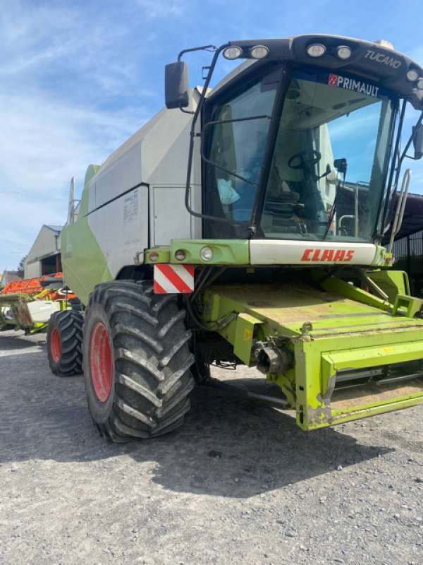 Mähdrescher des Typs CLAAS TUCANO 470, Gebrauchtmaschine in VERT TOULON (Bild 1)