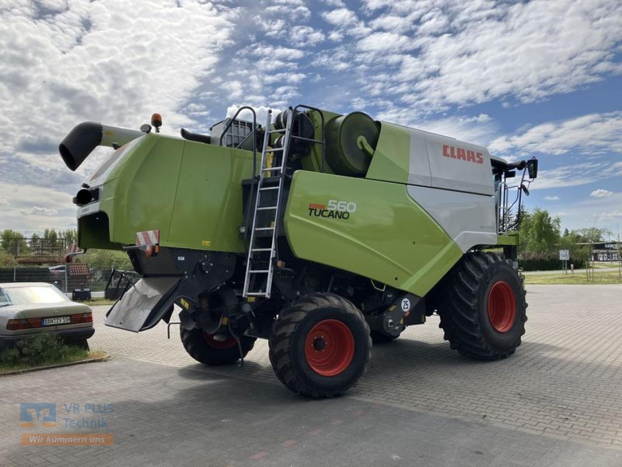 Mähdrescher typu CLAAS TUCANO 560 BUSINESS APS HYBRID, Gebrauchtmaschine w Osterburg (Zdjęcie 3)