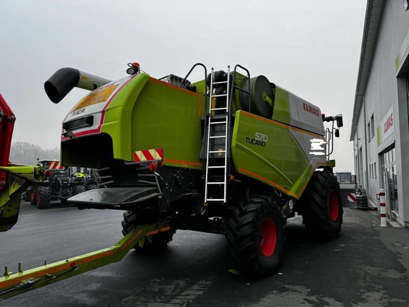 Mähdrescher del tipo CLAAS TUCANO 570 V660, Gebrauchtmaschine en Hollfeld (Imagen 4)