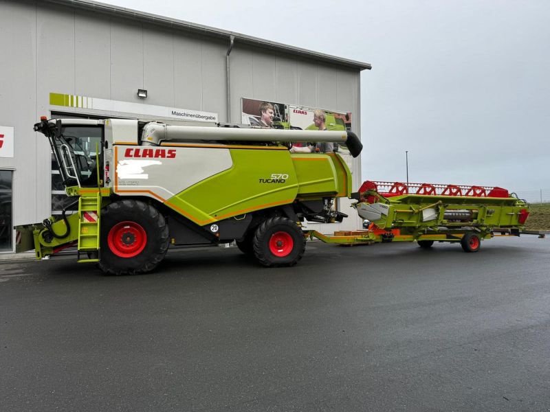 Mähdrescher des Typs CLAAS TUCANO 570 V660, Gebrauchtmaschine in Hollfeld (Bild 1)