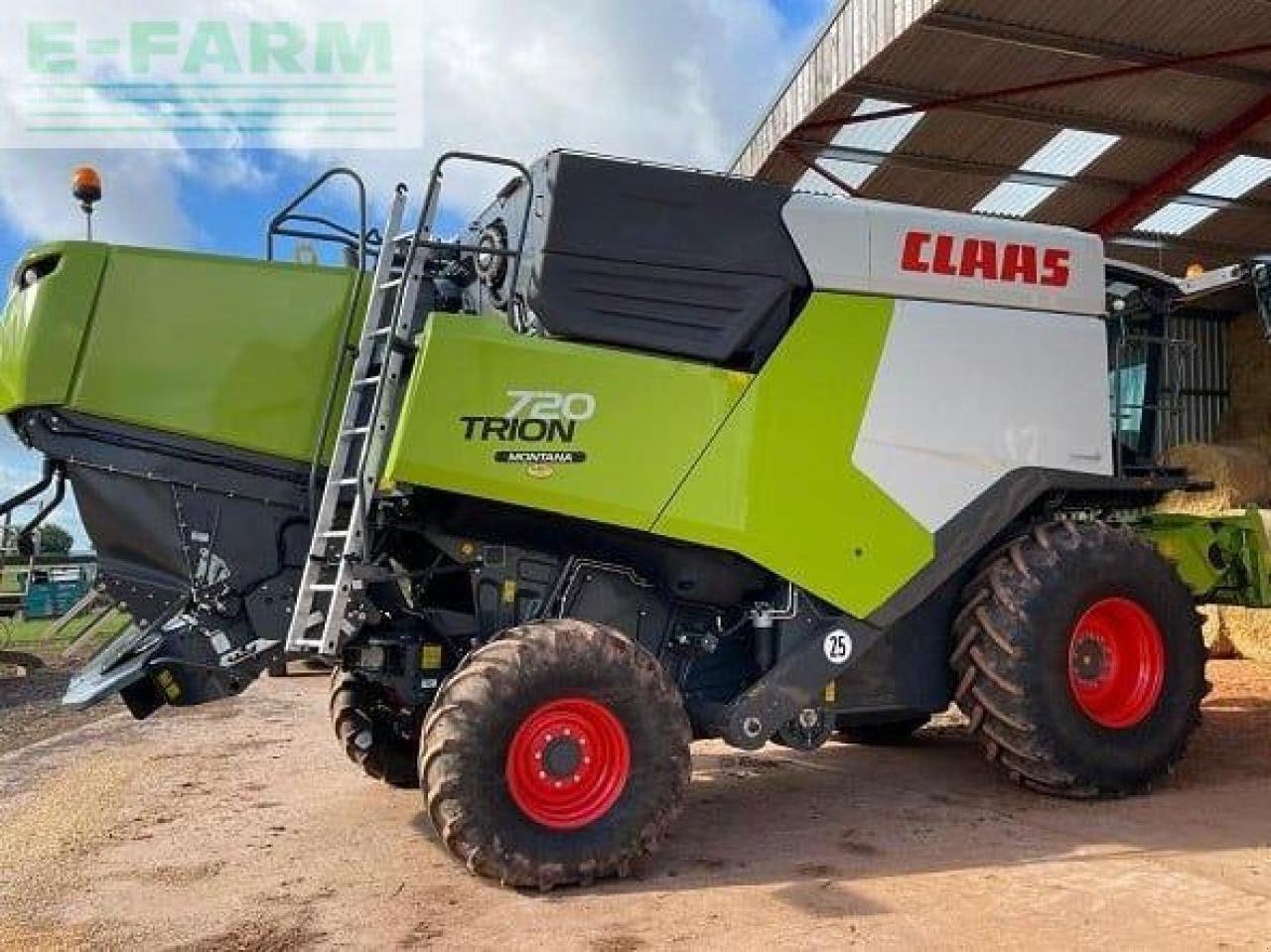 Mähdrescher za tip CLAAS USED TRION 720 M, Gebrauchtmaschine u BISHOPS LYDEARD, TAUNTON (Slika 3)