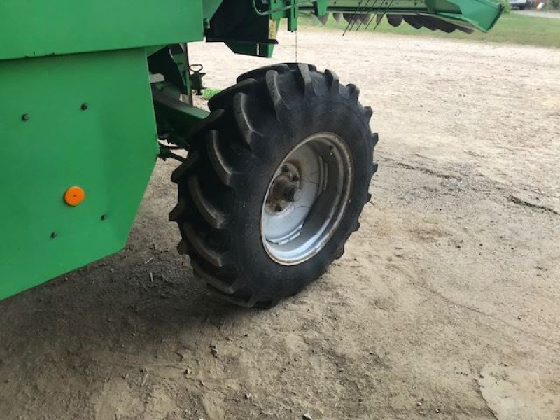 Mähdrescher van het type Deutz-Fahr 4080hts, Gebrauchtmaschine in les hayons (Foto 4)