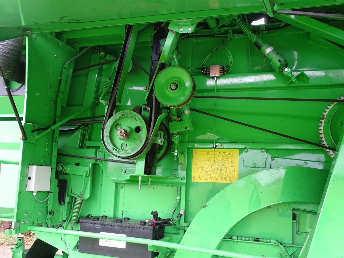 Mähdrescher van het type Deutz-Fahr 5690 H, Gebrauchtmaschine in Burgkirchen (Foto 13)